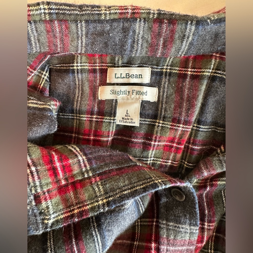 L.L. Bean Women's Scotch Plaid Flannel Shirt - Picture 3 of 3